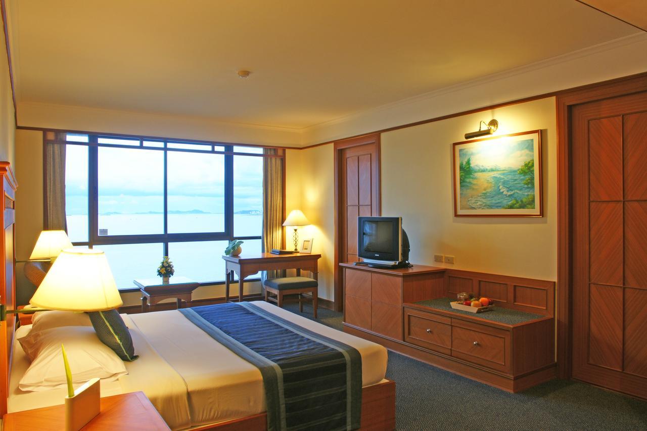 Cholchan Pattaya Beach Resort - Sha Extra Plus Δωμάτιο φωτογραφία Deluxe Room